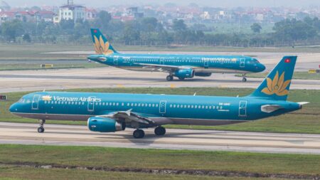 Du khách chú ý: Nhiên liệu khan hiếm, Vietnam Airlines dừng 7 đường bay từ 1/4