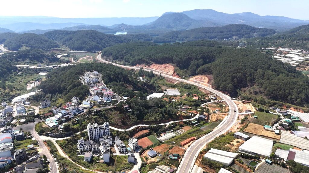 Ngắm tuyến đường vành đai siêu đẹp ở Đà Lạt