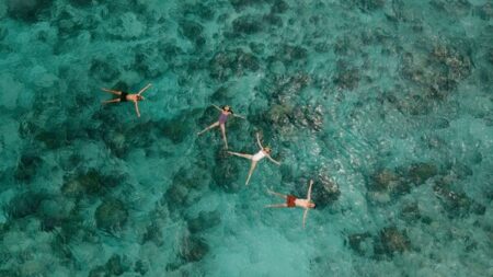 Club Med tiếp tục ghi nhận tăng trưởng mạnh mẽ trong năm 2025, tạo đà cho kế hoạch mở rộng năm 2026 Club Med duy trì tốc độ tăng trưởng bền vững trên quy mô toàn cầu với những cột mốc kinh doanh nổi bật trong năm 2025, và tiếp tục đẩy nhanh chiến lược mở rộng toàn cầu thông qua những danh mục khu nghỉ dưỡng và dự án cải tạo quy mô lớn