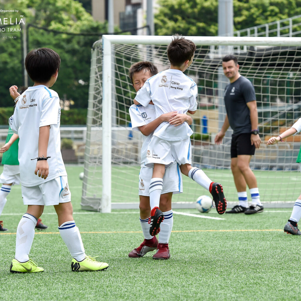 Play the Real Way: Meliá Hồ Tràm hợp tác chính thức cùng Real Madrid Foundation mang đến buổi huấn luyện bóng đá dành cho các bé dịp hè này