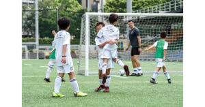 Play the Real Way: Meliá Hồ Tràm hợp tác chính thức cùng Real Madrid Foundation mang đến buổi huấn luyện bóng đá dành cho các bé dịp hè này
