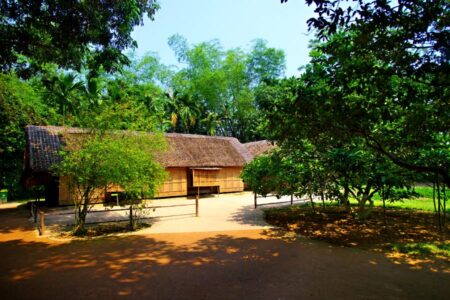 Làng Sen chiều tháng Năm