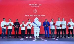 Một tô phở, một ngôi sao Michelin và câu chuyện của du lịch Việt Nam