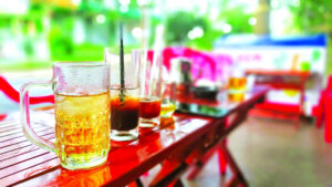 Trà đá: “Đặc sản” dễ thương của người Sài Gòn